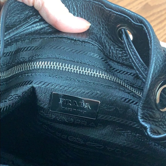 Prada bag - Picture 3 of 4